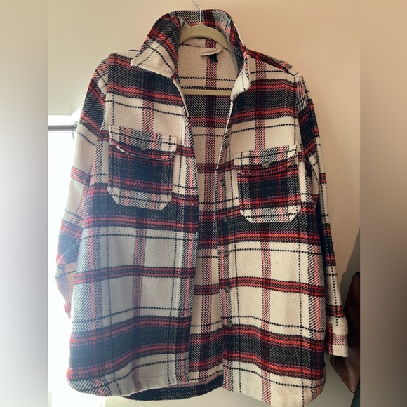Plaid  women shacket size small - Picture 3 of 3